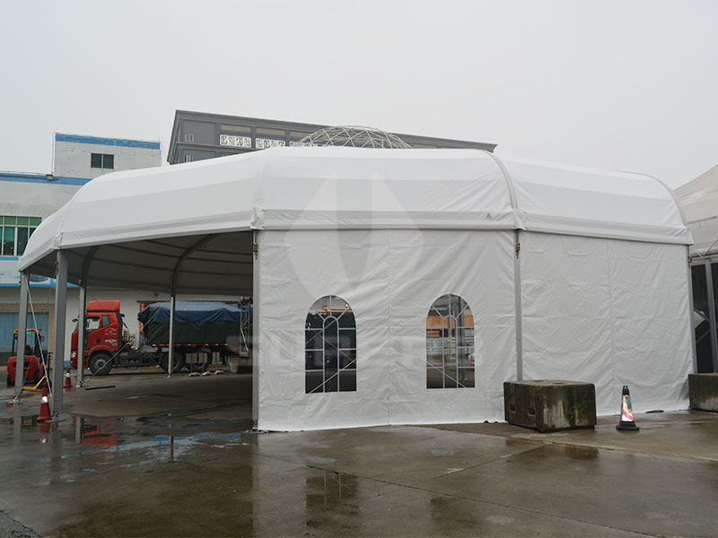 Outdoor Party Tents 